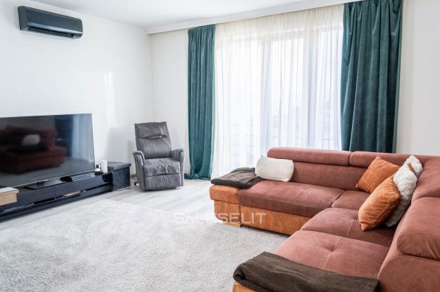 Eladó téglalakás, Nyíregyházán 131 M Ft, 3+1 szobás