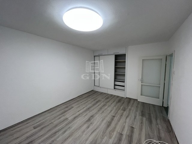 Kiadó panellakás, albérlet, Nagykanizsán 100 E Ft / hó