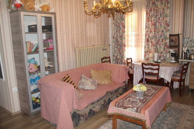 Eladó családi ház, Keszthelyen 137 M Ft, 5+4 szobás