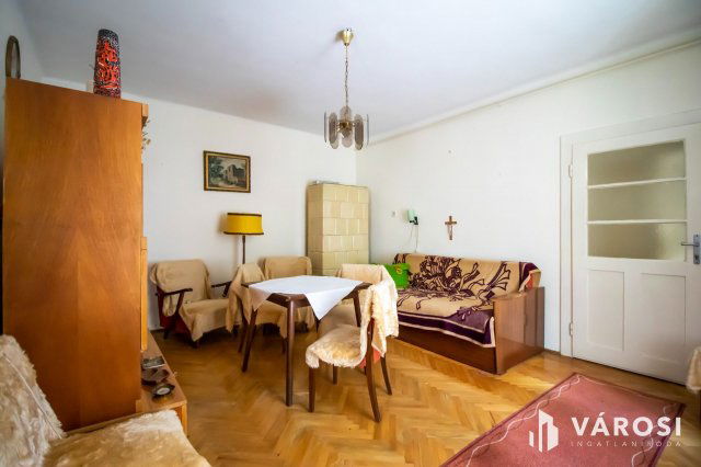 Eladó családi ház, Székesfehérvárott 45 M Ft, 2 szobás