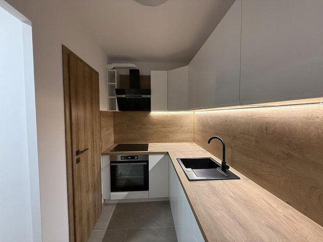 Eladó panellakás, Budapesten, III. kerületben 79.9 M Ft, 2 szobás