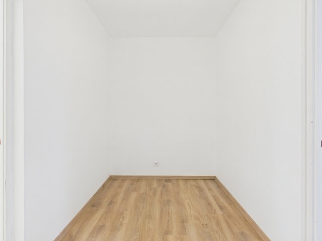 Eladó panellakás, Budapesten, XXII. kerületben, Leányka utcában