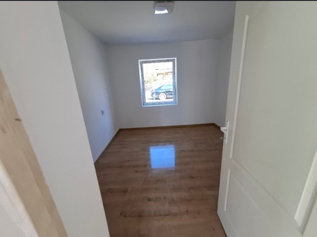 Eladó családi ház, Szolnokon 25.9 M Ft, 2 szobás