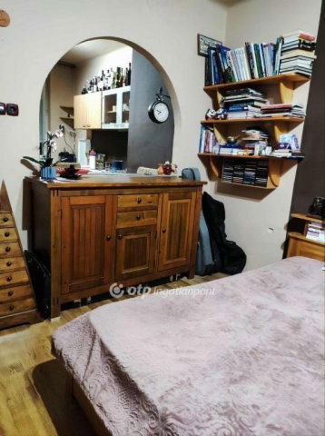 Eladó téglalakás, Mohácson 31 M Ft, 2 szobás