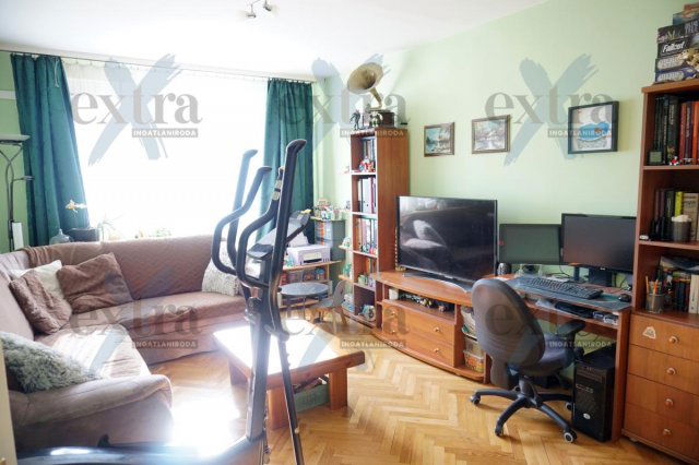 Eladó panellakás, Szegeden 56.9 M Ft, 3 szobás