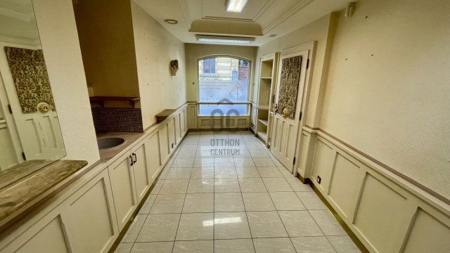 Kiadó ipari ingatlan, Szombathelyen 120 E Ft / hó