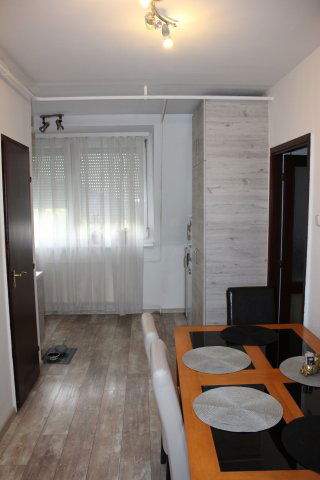 Eladó panellakás, Debrecenben, Derék utcában 68.5 M Ft, 3 szobás