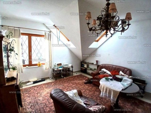 Eladó ikerház, Budapesten, III. kerületben 250 M Ft, 6 szobás