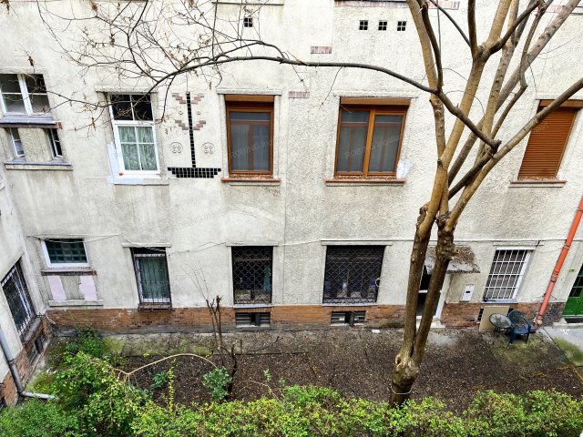 Eladó téglalakás, VI. kerületben, Székely Bertalan utcában