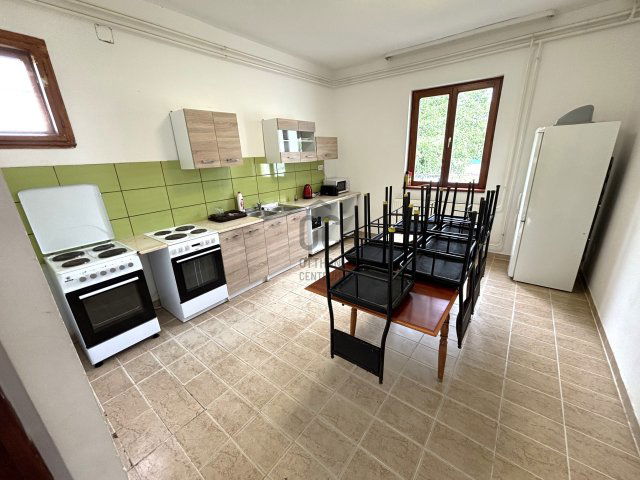 Eladó családi ház, Debrecenben 155 M Ft, 10 szobás