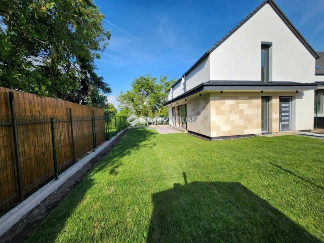 Eladó családi ház, Siófokon 149 M Ft, 4 szobás