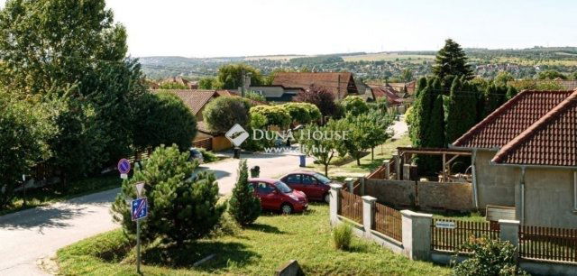 Eladó ikerház, Pécelen 132.9 M Ft, 6 szobás