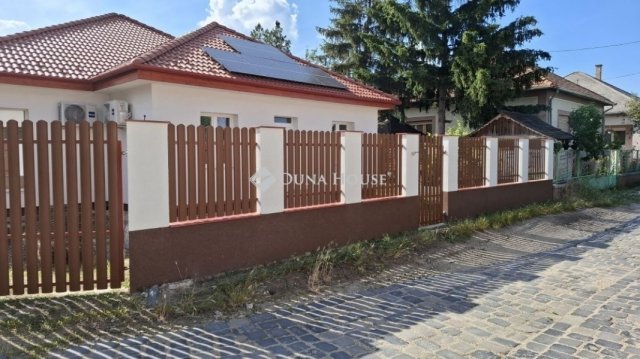 Eladó ikerház, Bagon 88.9 M Ft, 3 szobás / költözzbe.hu