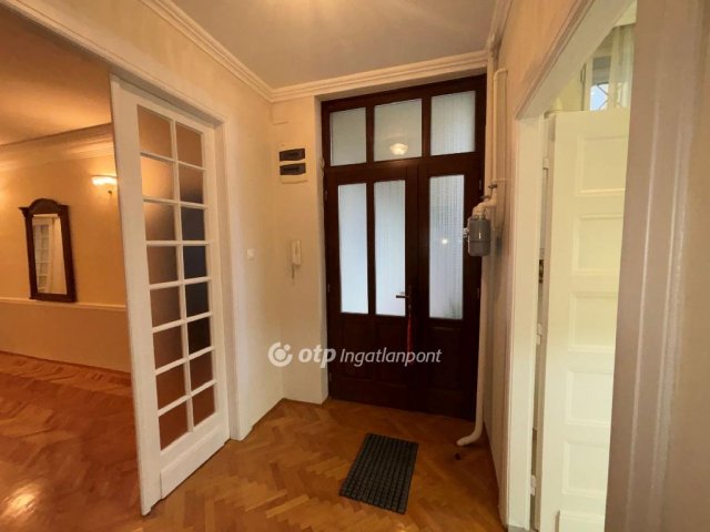 Kiadó téglalakás, albérlet, Békéscsabán 290 E Ft / hó