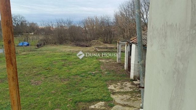 Eladó családi ház, Tápiószecsőn 59.9 M Ft, 5 szobás