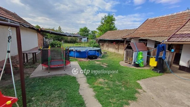 Eladó családi ház, Tiszapüspökin 35 M Ft, 2+1 szobás