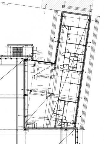 Kiadó iroda, Szegeden, Dugonics téren 1109 E Ft / hó