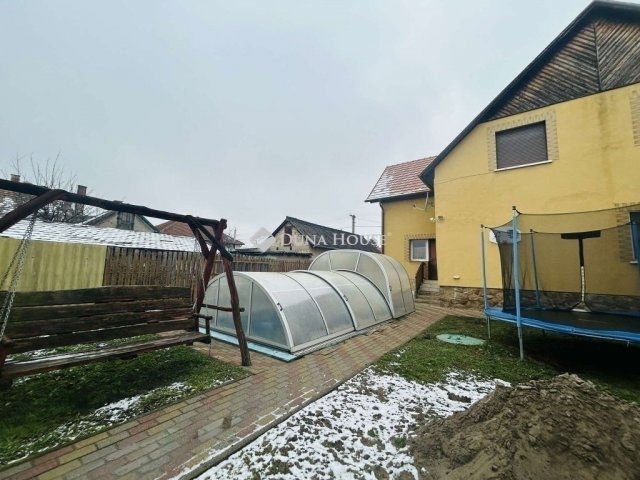 Eladó családi ház, Gyálon 112.5 M Ft, 5 szobás