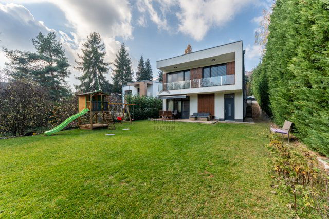 Eladó ikerház, Budapesten, II. kerületben 219.9 M Ft, 4 szobás