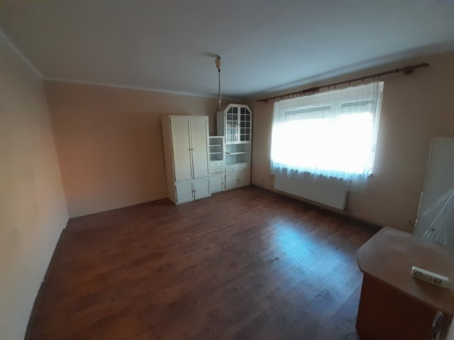 Eladó téglalakás, Bodajkon 23 M Ft, 1 szobás