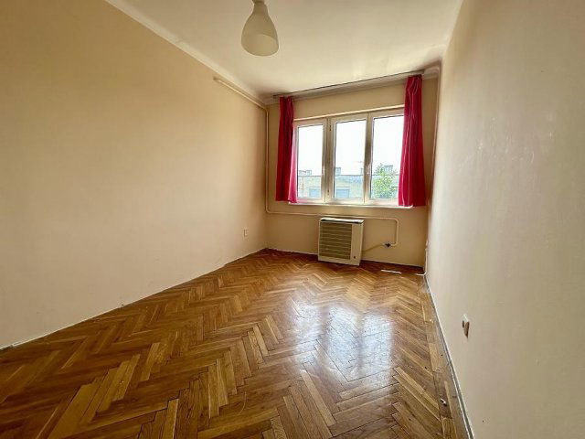 Kiadó panellakás, albérlet, Vácon 160 E Ft / hó, 3 szobás