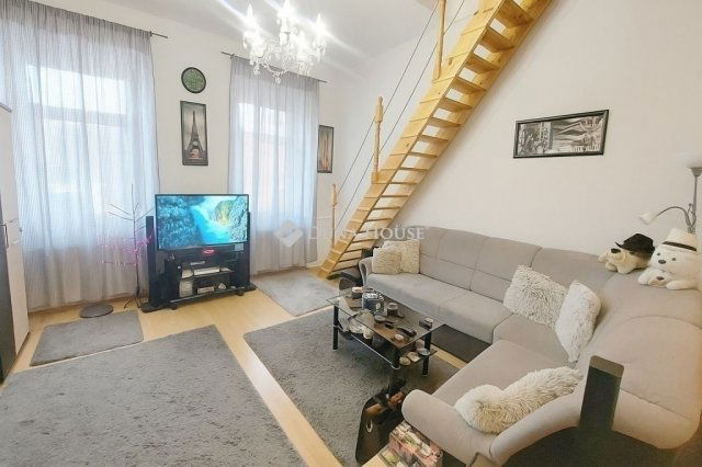 Eladó téglalakás, Budapesten, XV. kerületben 52.5 M Ft, 2 szobás