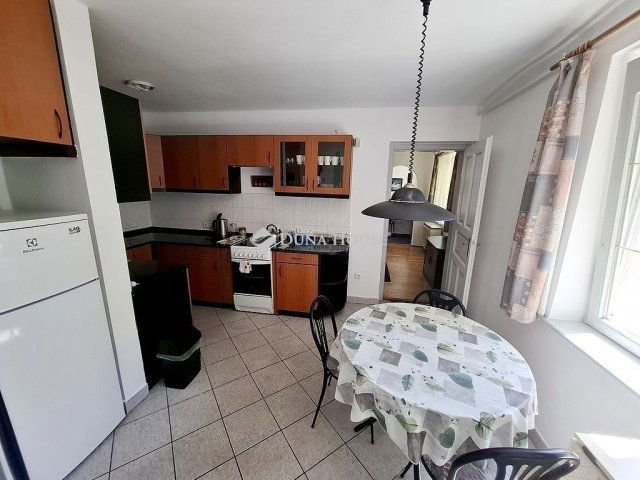 Eladó családi ház, Budapesten, X. kerületben 170 M Ft, 4 szobás