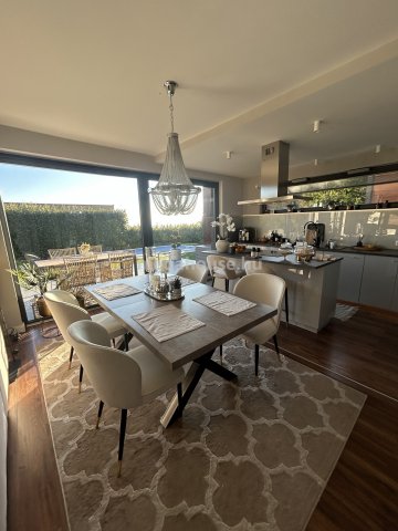 Eladó családi ház, Budaörsön 398.7 M Ft, 5 szobás