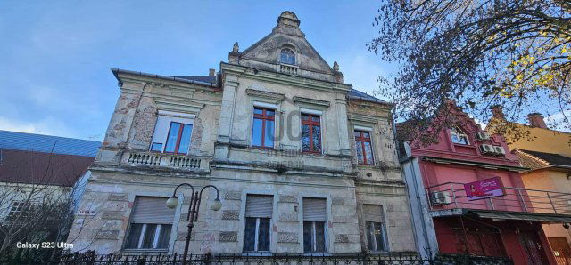 Eladó téglalakás, Siófokon 99 M Ft, 3 szobás