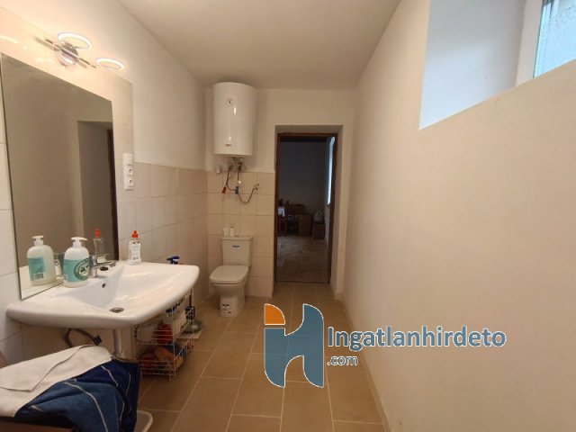 Eladó családi ház, Olaszfán 21.9 M Ft, 2 szobás