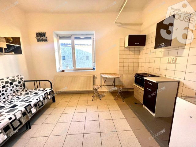 Eladó ikerház, Kecskeméten 44.9 M Ft, 3 szobás