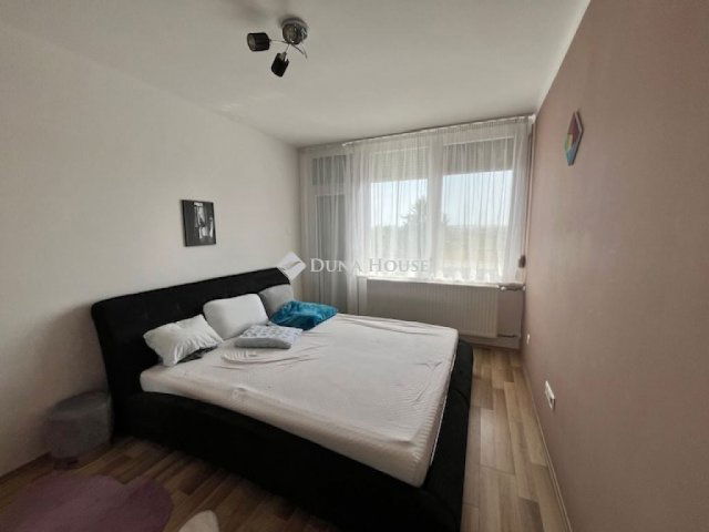 Eladó téglalakás, Pécsváradon 64.99 M Ft, 3 szobás