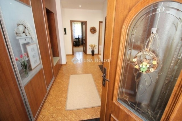 Eladó családi ház, Kecskeméten 219 M Ft, 4 szobás