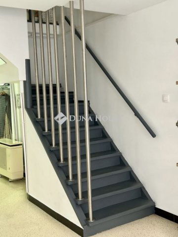 Eladó üzlethelyiség, Budapesten, VI. kerületben 98.9 M Ft