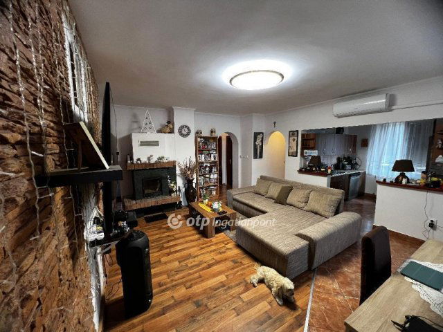 Eladó családi ház, Demjénben 170 M Ft, 7 szobás