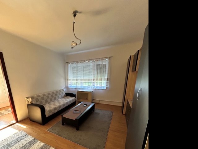 Kiadó téglalakás, albérlet, Pécsett, Vadász utcában, 2 szobás