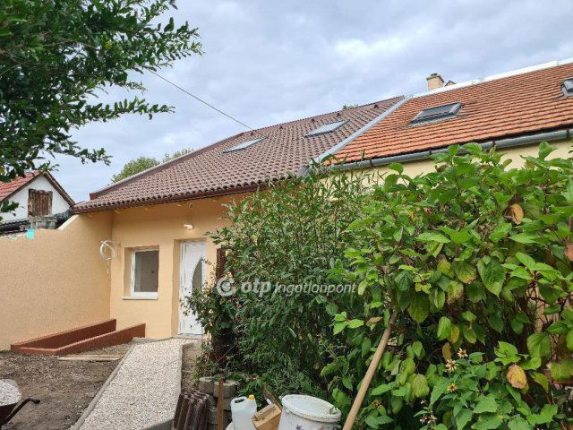 Eladó téglalakás, Budapesten, III. kerületben 69.999 M Ft