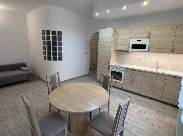 Kiadó téglalakás, albérlet, XI. kerületben, Somogyi úton