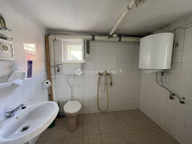 Eladó családi ház, Budapesten, XVIII. kerületben 120 M Ft