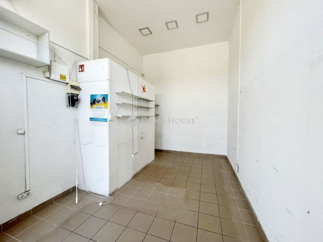 Kiadó üzlethelyiség, Pakson 70 E Ft / hó / költözzbe.hu