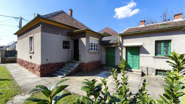 Eladó családi ház, Szombathelyen 59.9 M Ft, 2 szobás