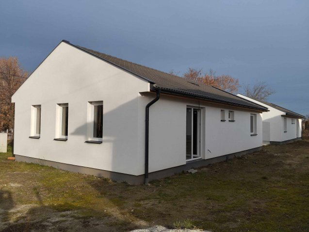 Eladó ikerház, Győrságon 70 M Ft, 3 szobás