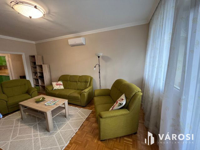 Kiadó téglalakás, albérlet, Debrecenben 350 E Ft / hó, 3 szobás