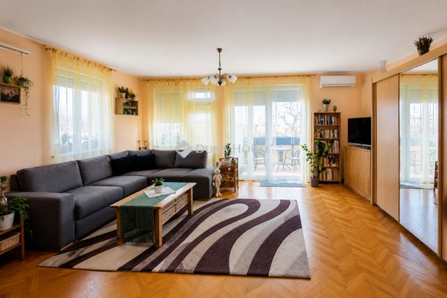Eladó téglalakás, Debrecenben 74.9 M Ft, 2 szobás