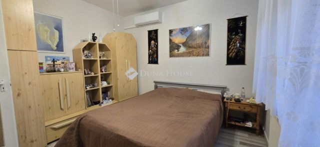 Eladó panellakás, Székesfehérvárott 49.99 M Ft, 2 szobás