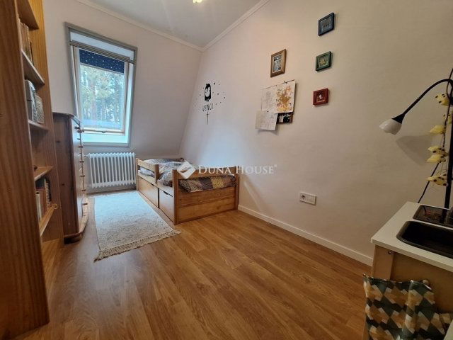 Eladó téglalakás, Pécsett 84.99 M Ft, 3 szobás