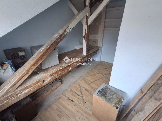 Eladó téglalakás, Budapesten, X. kerületben 34.9 M Ft, 3 szobás