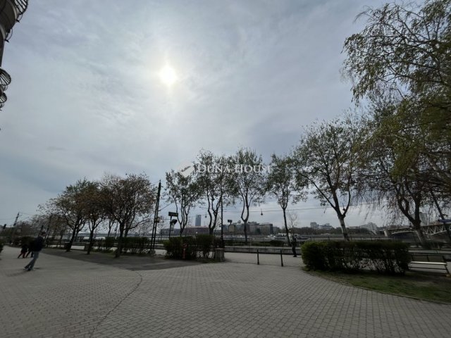 Eladó téglalakás, Budapesten, IX. kerületben, Boráros téren