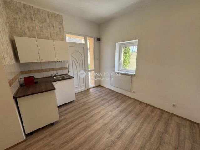 Eladó családi ház, Budapesten, XX. kerületben 179.99 M Ft