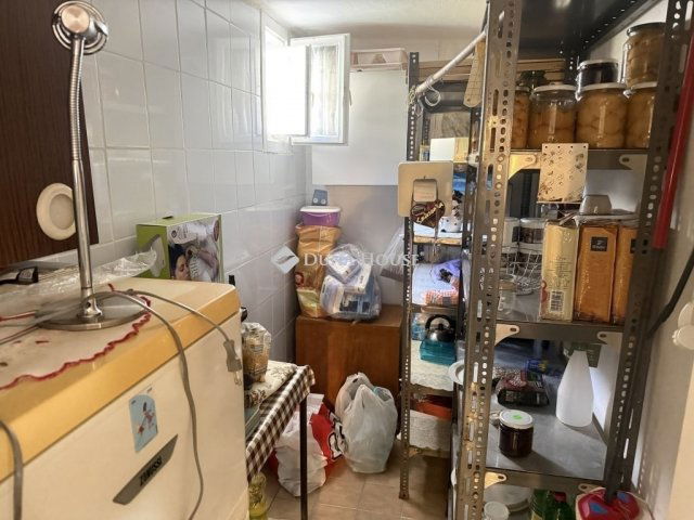 Eladó családi ház, Pécsett 74.99 M Ft, 3+1 szobás